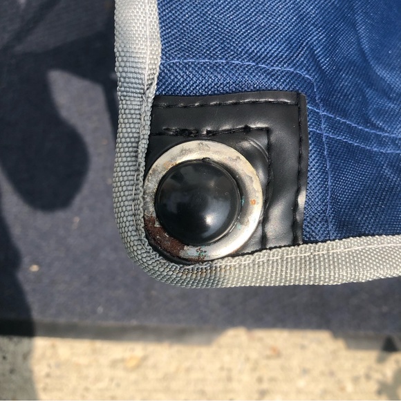 “Nissan Genuine Parts And Service Total Confidence” Folding Chair With Bag. - Picture 7 of 8